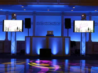 65″ TV Screen On Aluminium Truss